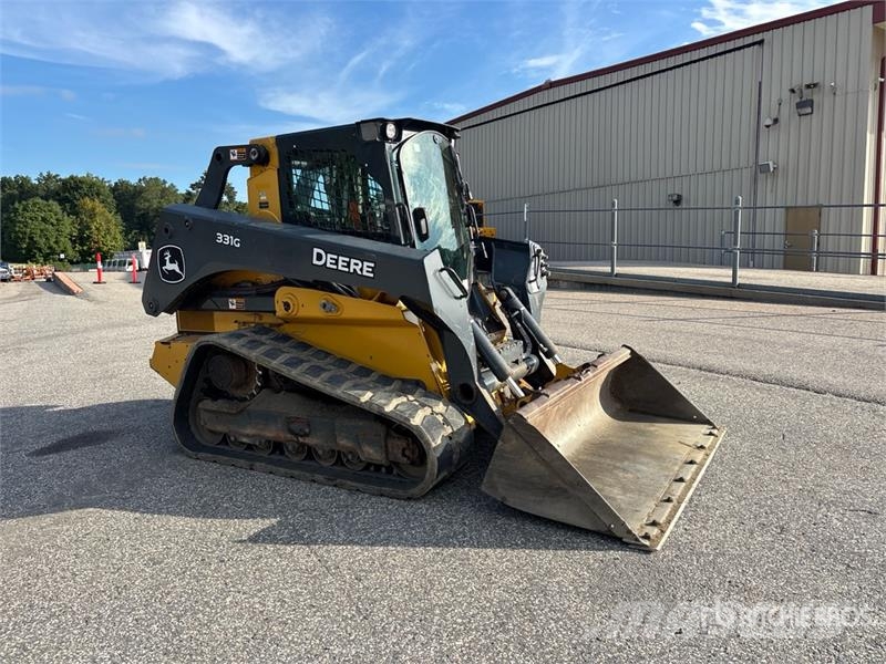 John Deere 331G Skid steer loderler