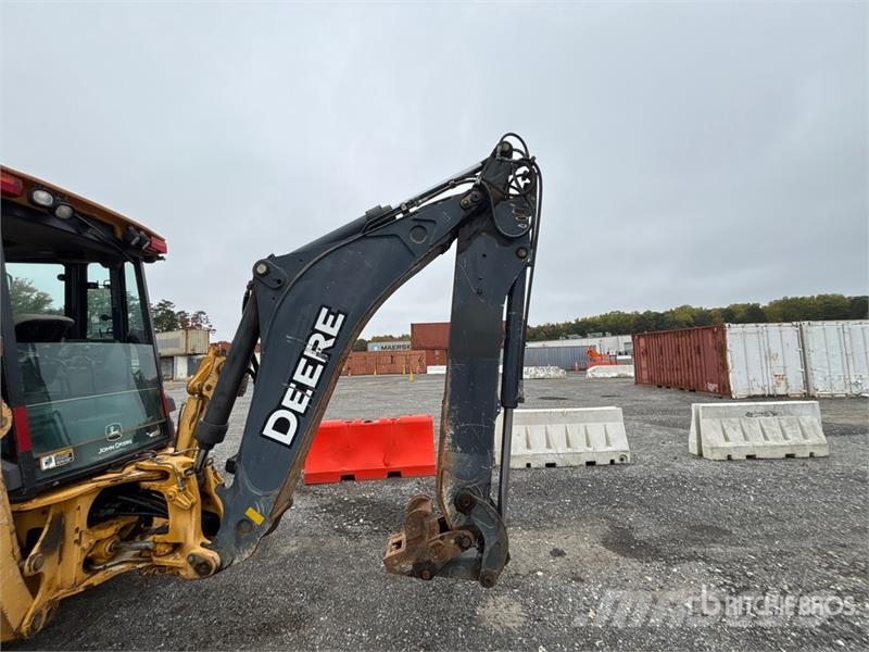 John Deere 410K Traktorgravere