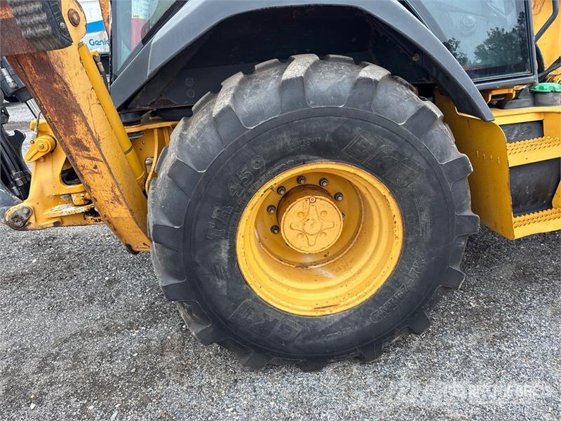 John Deere 410K Traktorgravere