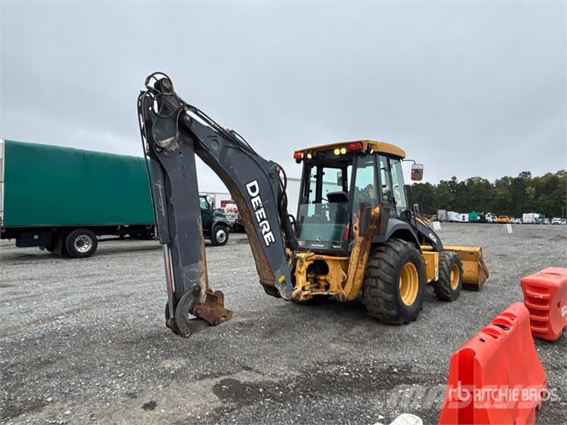 John Deere 410K Traktorgravere