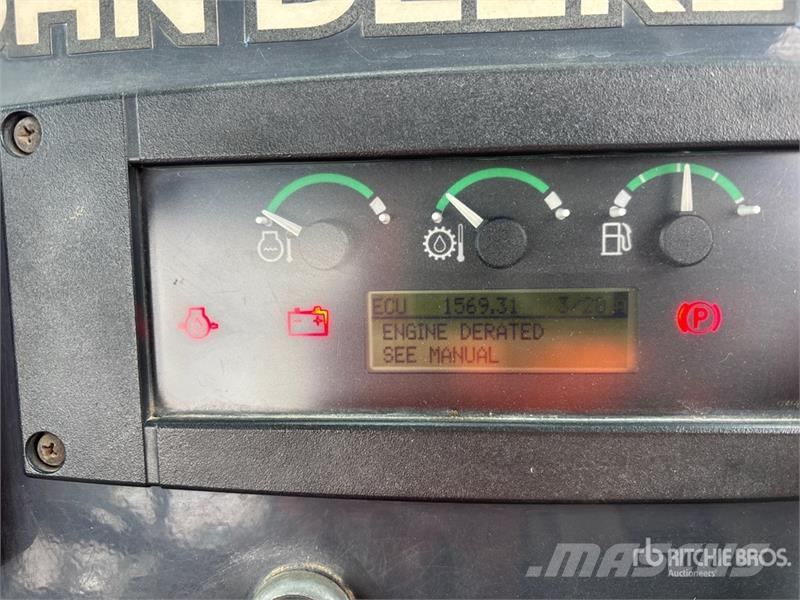 John Deere 410K Traktorgravere