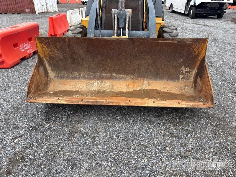 John Deere 410K Traktorgravere