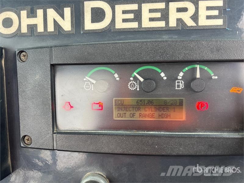 John Deere 410K Traktorgravere