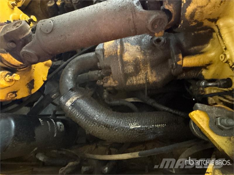 John Deere 410K Traktorgravere