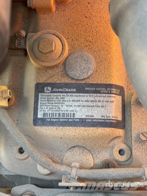 John Deere 410L Terne
