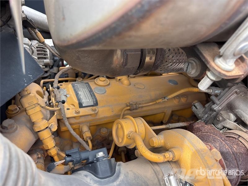 John Deere 410L Utovarni rovokopači