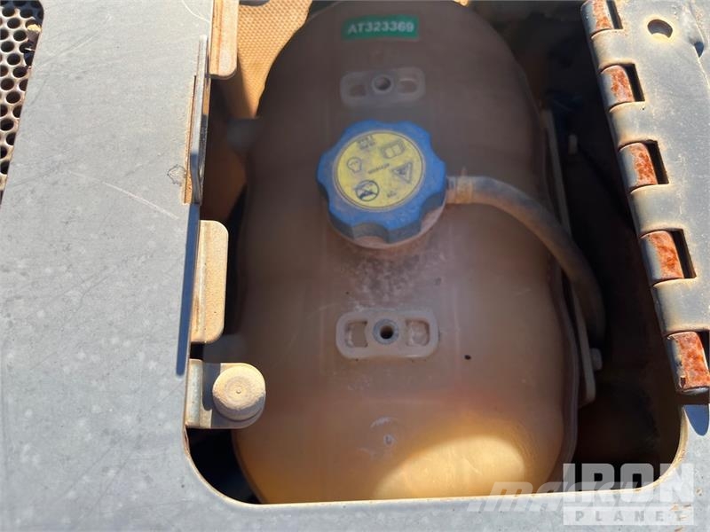 John Deere 450J LT Telaketjupuskutraktorit