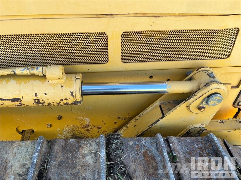 John Deere 450J LT Telaketjupuskutraktorit