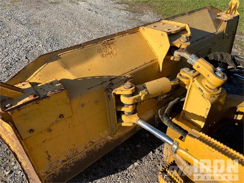 John Deere 450J LT Telaketjupuskutraktorit