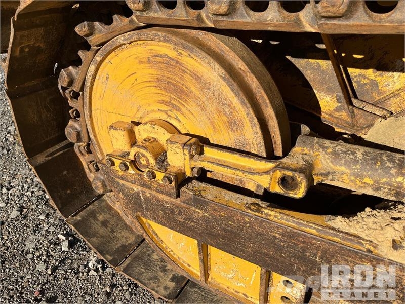 John Deere 450J LT Telaketjupuskutraktorit