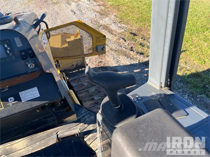 John Deere 450J LT Telaketjupuskutraktorit