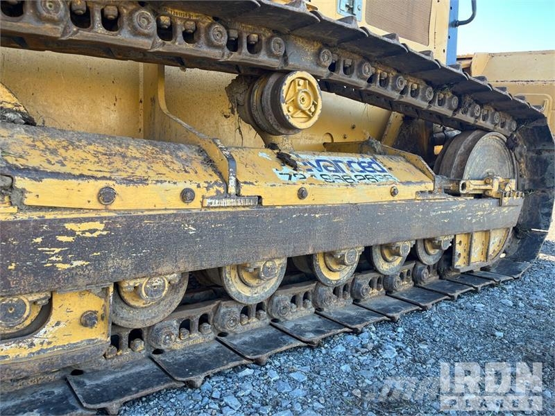 John Deere 450J LT Telaketjupuskutraktorit