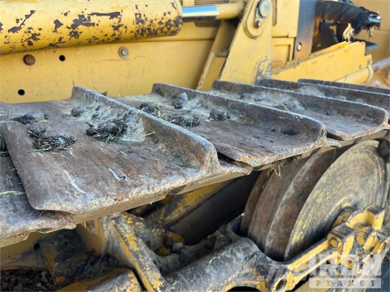 John Deere 450J LT Telaketjupuskutraktorit