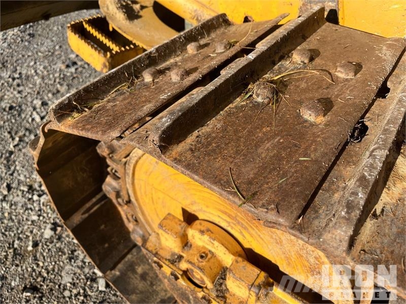 John Deere 450J LT Telaketjupuskutraktorit