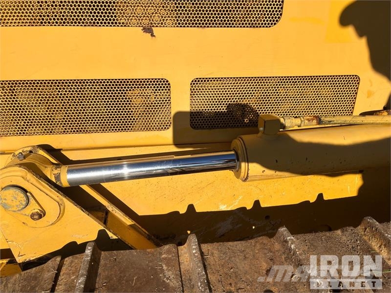 John Deere 450J LT Telaketjupuskutraktorit
