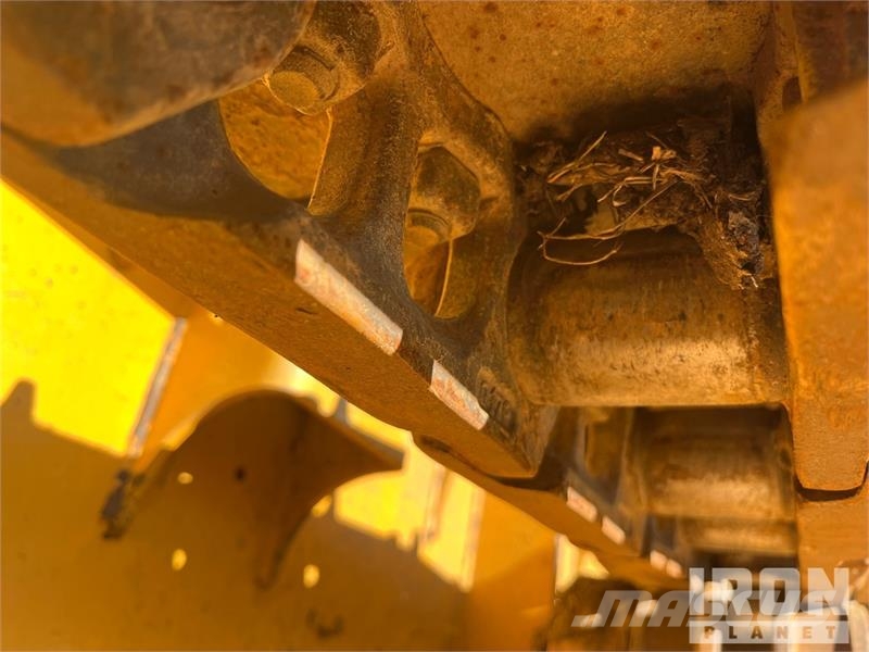John Deere 450J LT Telaketjupuskutraktorit