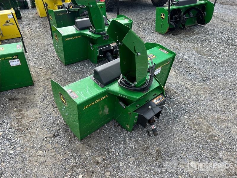 John Deere 47 in Snow Blower Attachment 농기계 - 기타