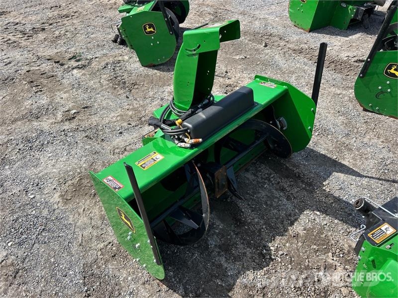 John Deere 47 in Snow Blower Attachment ماكينات زراعية - غير ذلك
