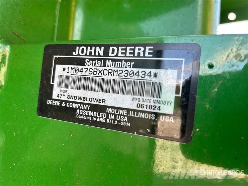 John Deere 47 in Snow Blower Attachment Otra maquinaria agrícola