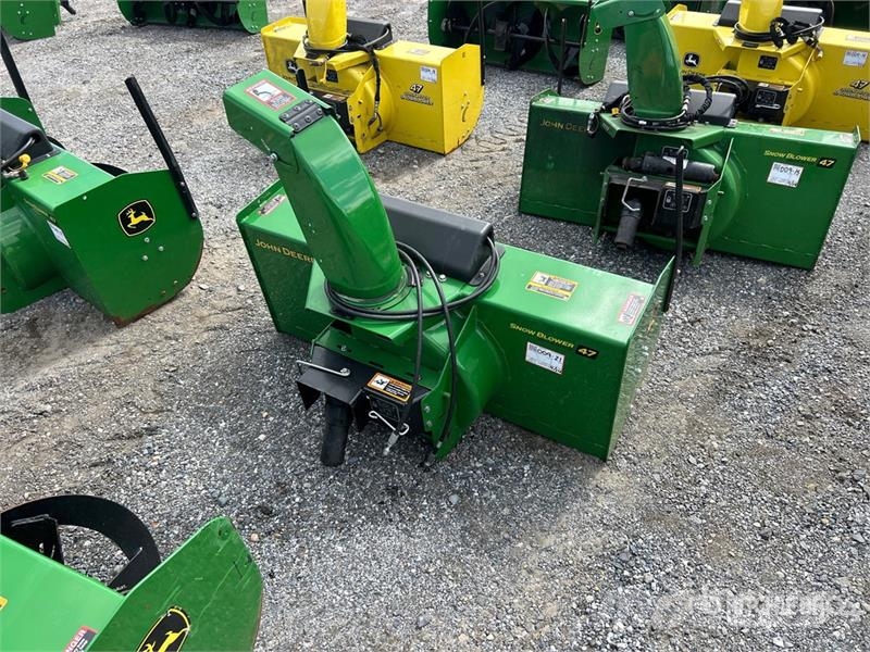 John Deere 47 in Snow Blower Attachment 농기계 - 기타