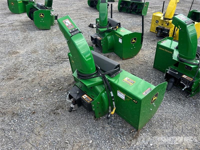 John Deere 47 in Snow Blower Attachment 농기계 - 기타