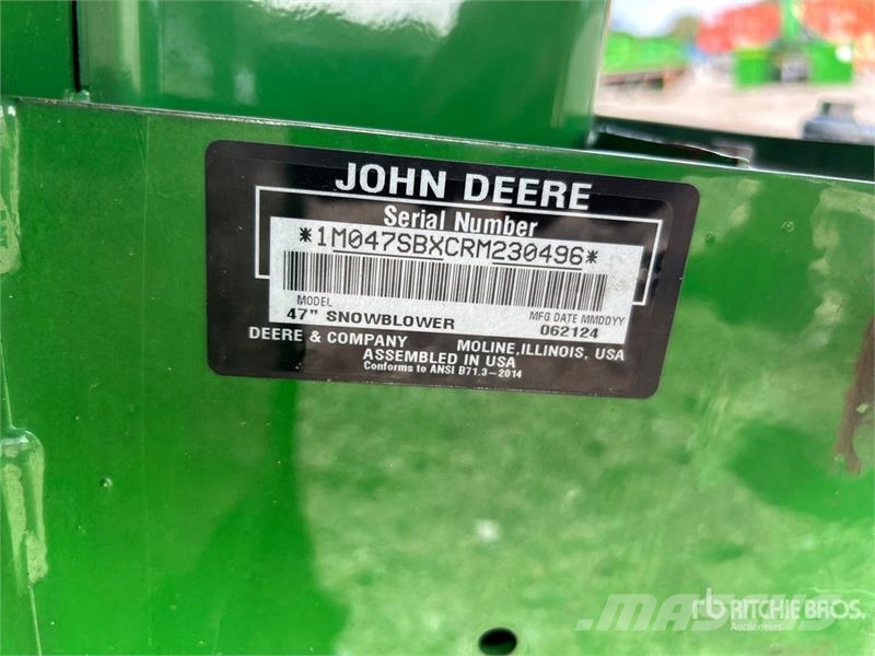 John Deere 47 in Snow Blower Attachment ماكينات زراعية - غير ذلك