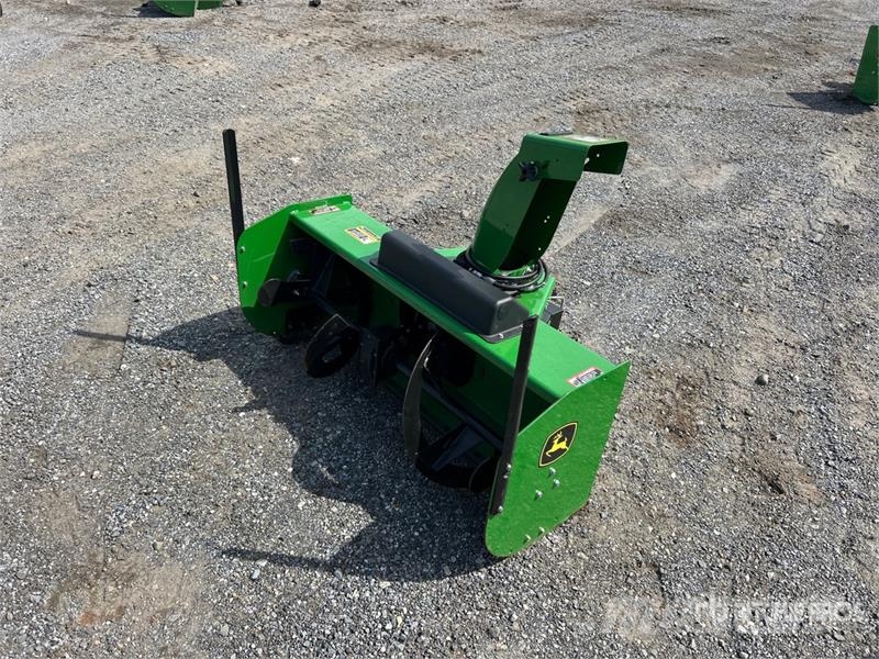 John Deere 47 in Snow Blower Attachment ماكينات زراعية - غير ذلك