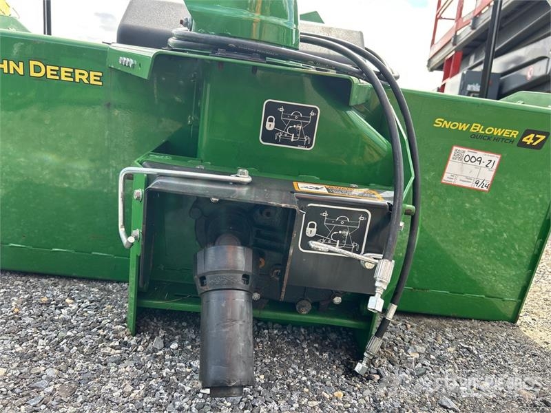 John Deere 47 in Snow Blower Attachment 농기계 - 기타