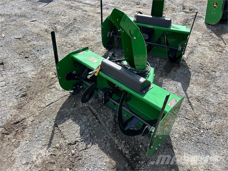 John Deere 47 in Snow Blower Attachment ماكينات زراعية - غير ذلك