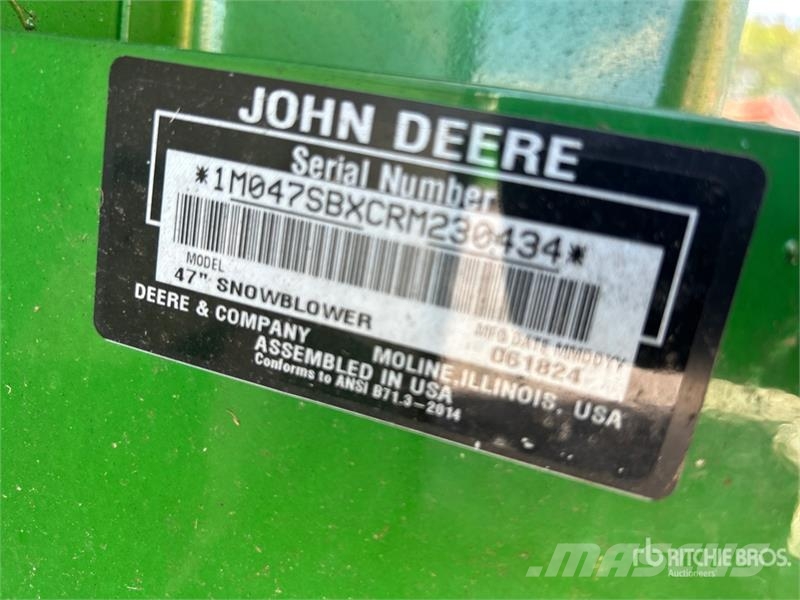John Deere 47 in Snow Blower Attachment Otra maquinaria agrícola