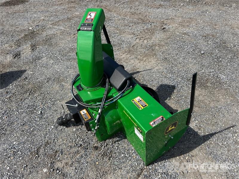 John Deere 47 in Snow Blower Attachment ماكينات زراعية - غير ذلك