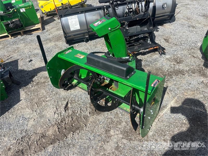 John Deere 47 in Snow Blower Attachment ماكينات زراعية - غير ذلك