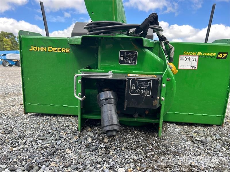 John Deere 47 in Snow Blower Attachment 농기계 - 기타