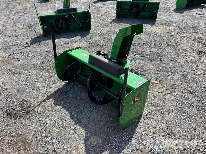 John Deere 47 in Snow Blower Attachment ماكينات زراعية - غير ذلك