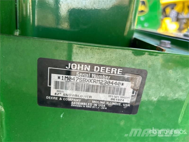 John Deere 47 in Snow Blower Attachment 농기계 - 기타