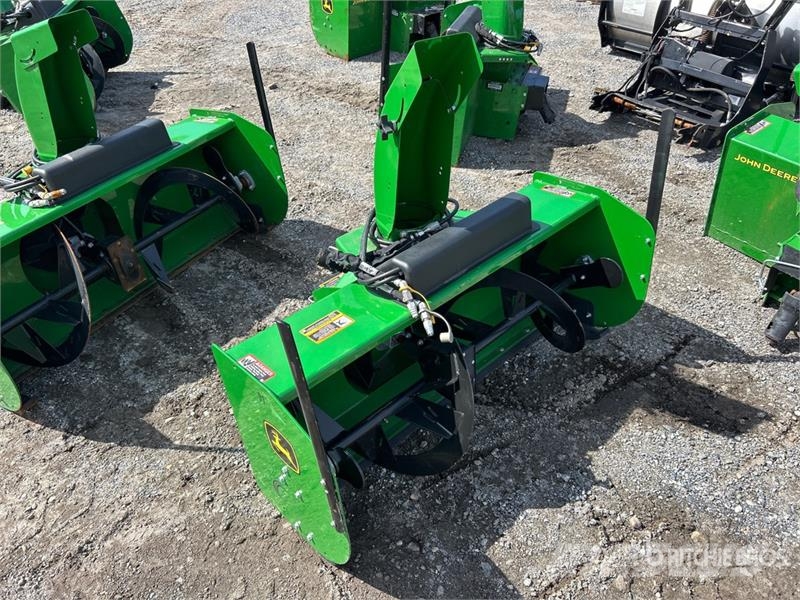 John Deere 47 in Snow Blower Attachment ماكينات زراعية - غير ذلك