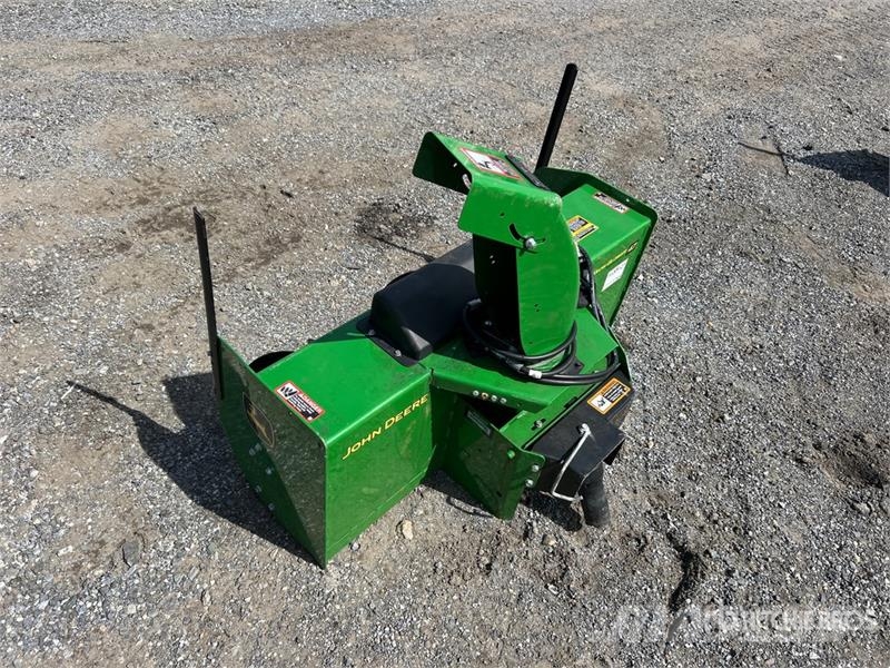 John Deere 47 in Snow Blower Attachment ماكينات زراعية - غير ذلك