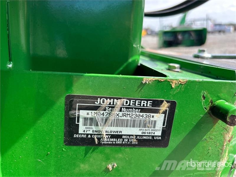 John Deere 47 in Snow Blower Attachment ماكينات زراعية - غير ذلك