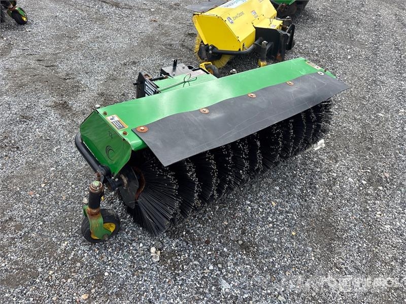 John Deere 52 in Broom Attachment - Fits 5225 Metle