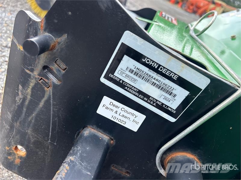 John Deere 52 in Broom Attachment - Fits 5225 Metle