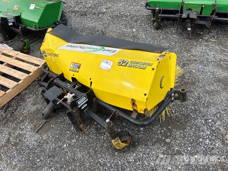 John Deere 52 in Broom Attachment - Fits 5225 Metle