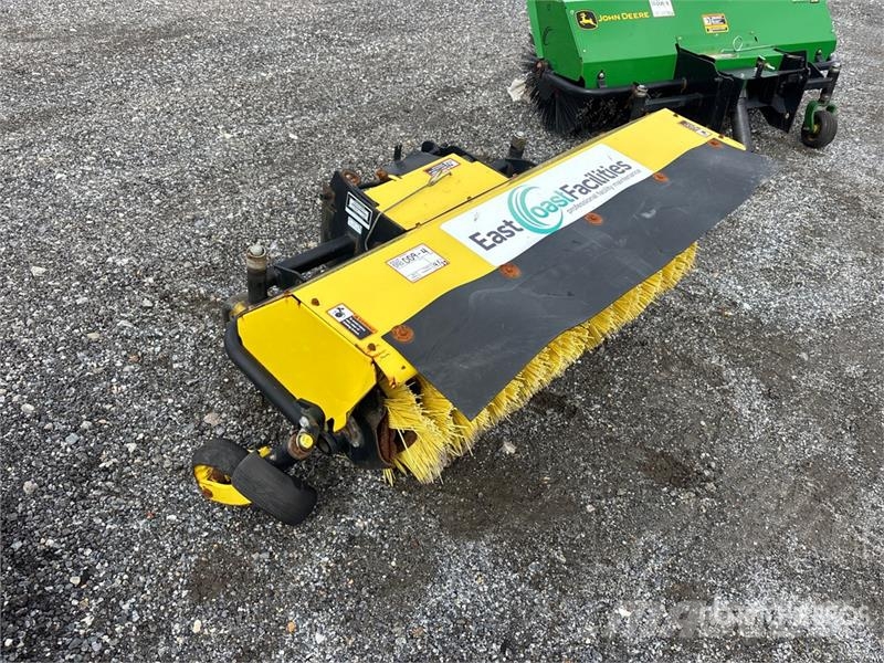 John Deere 52 in Broom Attachment - Fits 5225 Metle