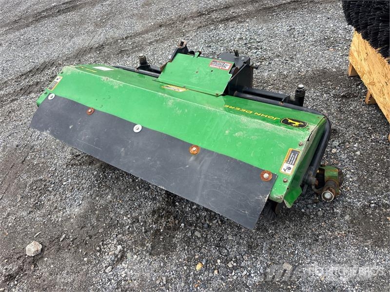 John Deere 52 in Broom Attachment - Fits 5225 Bürsten