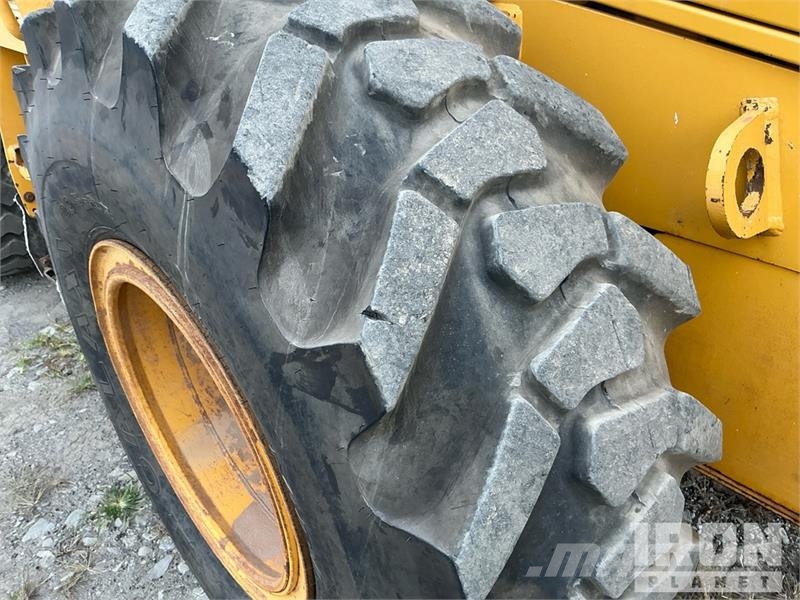 John Deere 544L Wheel Loader Iekrāvēji uz riteņiem