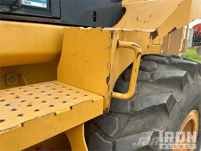 John Deere 544L Wheel Loader Iekrāvēji uz riteņiem
