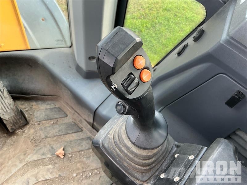 John Deere 544L Wheel Loader Iekrāvēji uz riteņiem