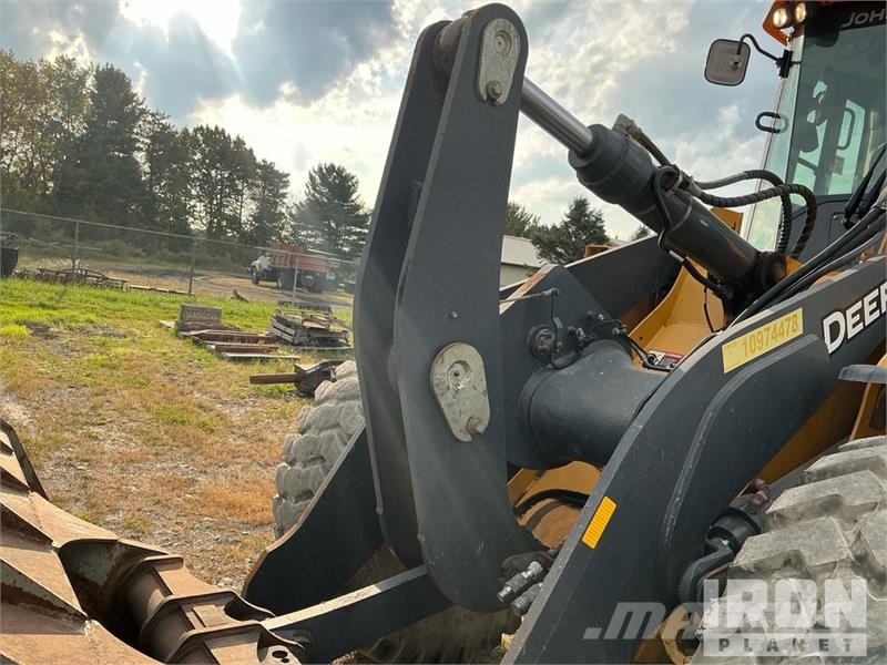 John Deere 544L Wheel Loader Iekrāvēji uz riteņiem