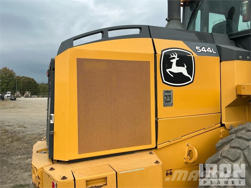 John Deere 544L Wheel Loader Iekrāvēji uz riteņiem