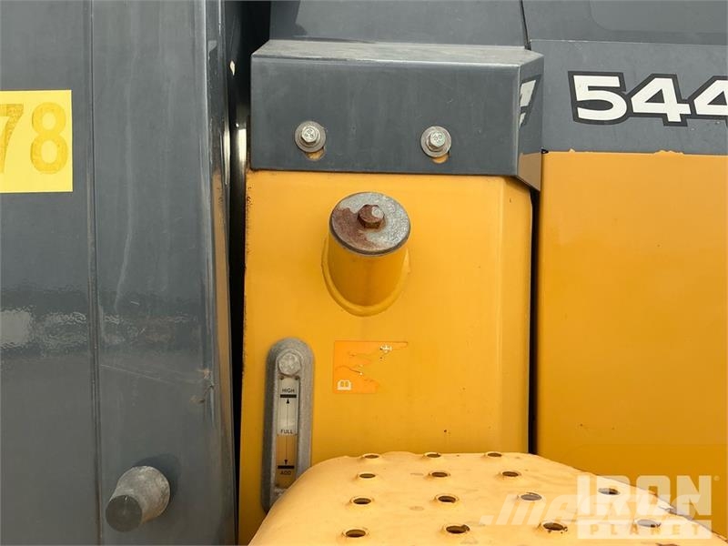 John Deere 544L Wheel Loader Iekrāvēji uz riteņiem