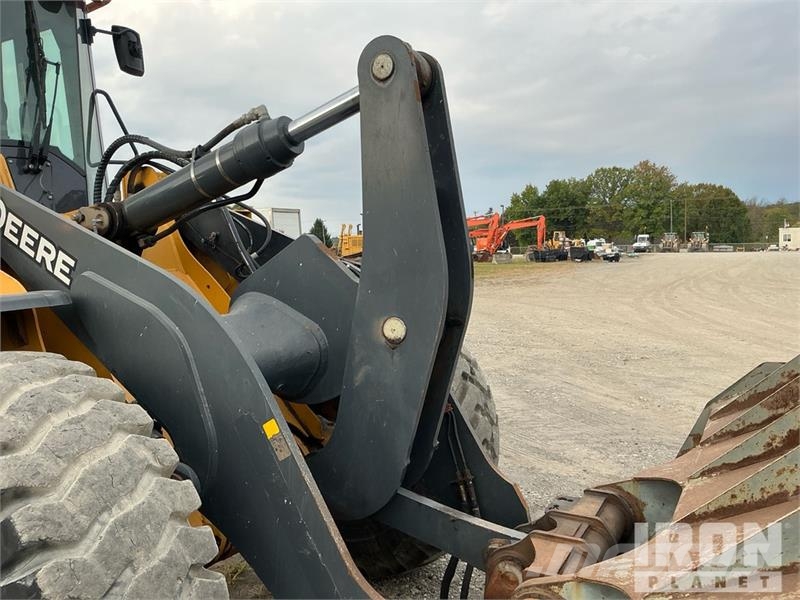 John Deere 544L Wheel Loader Iekrāvēji uz riteņiem